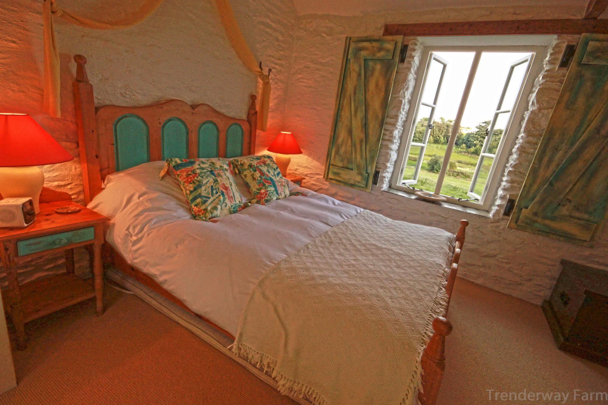 Trenderway Farm Bed and Breakfast Looe Exterior foto